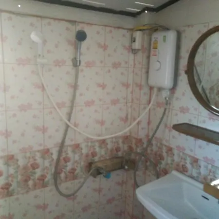 ต้งโฮมหละปูน ณ ตูบแก้ว Guest House Lamphun Exterior photo